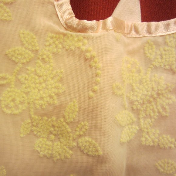 VTG BEAUTIFUL HANDMADE BABY JACKET, PINK W/WHITE LACE OVERLAY 0-3 MOS - Picture 4 of 6